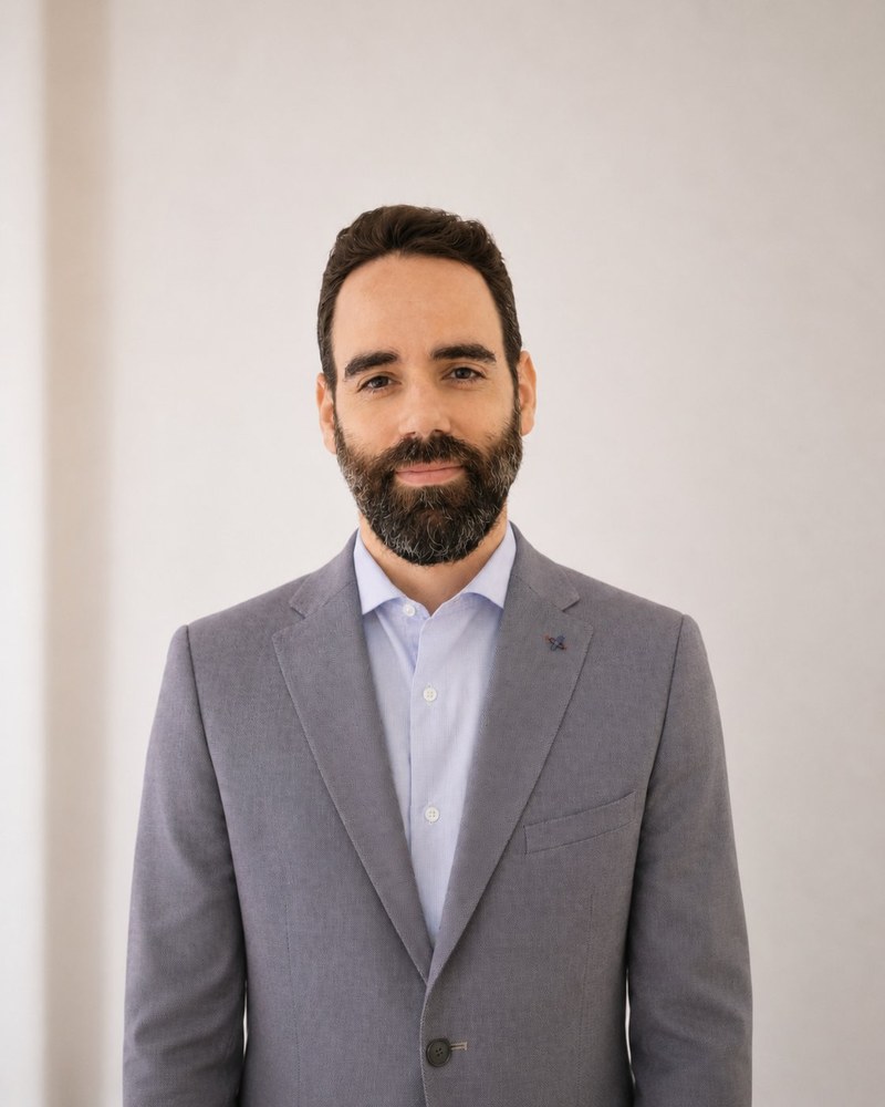 Pablo Zubiri, Cofundador de AZA